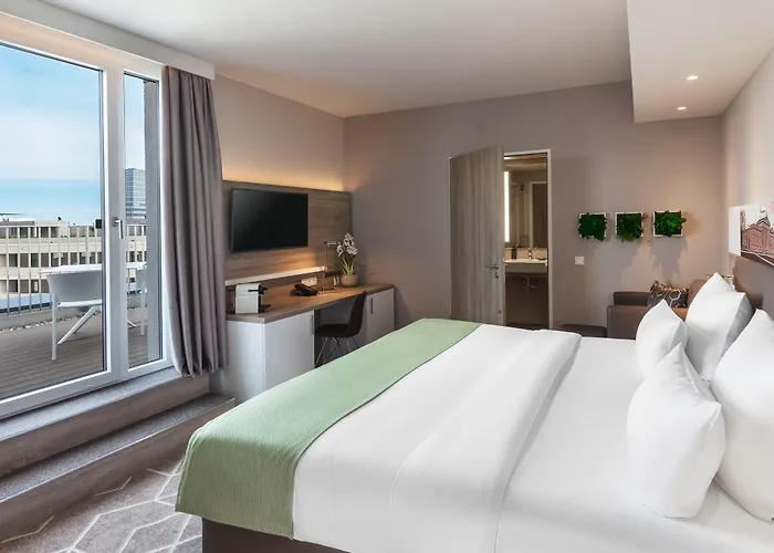 Hotel - East, An Ihg 4*