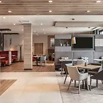 Szálloda - East, An Ihg 4*