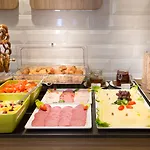 - East, An Ihg 4*
