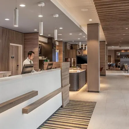 - East, An Ihg 4*