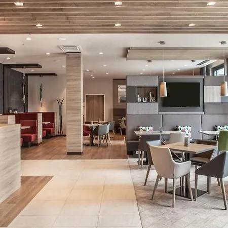 Hotel - East, An Ihg
