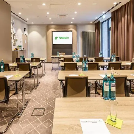 - East, An Ihg Hotell
