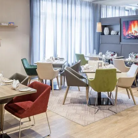 - East, An Ihg Hotel