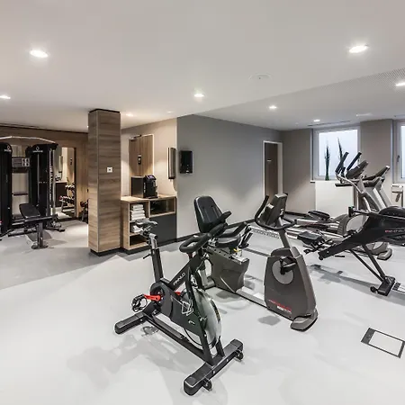- East, An Ihg Munich