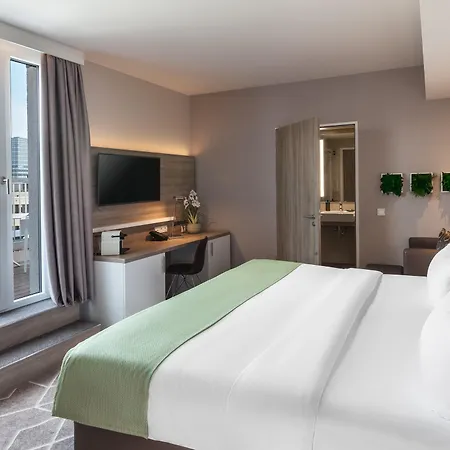 Hotel - East, An Ihg 4*