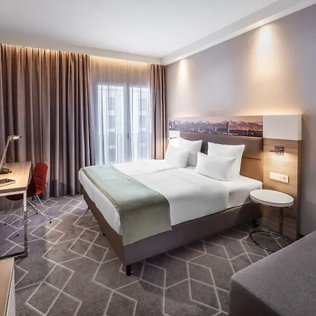 Hotel - East, An Ihg