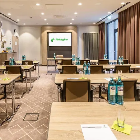 - East, An Ihg Hotel