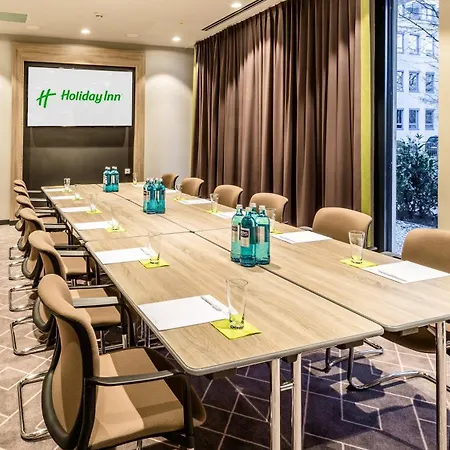 - East, An Ihg 4*