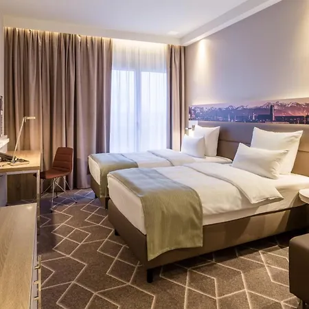 - East, An Ihg 4*