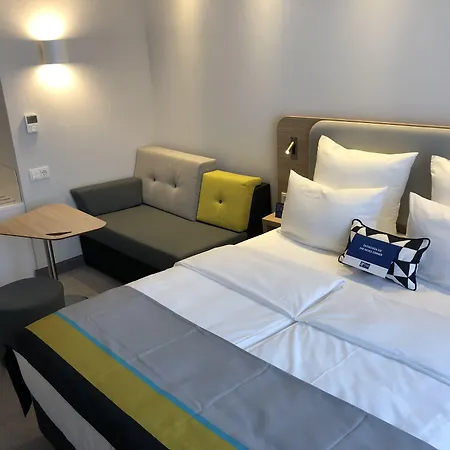Otel - East, An Ihg Münih