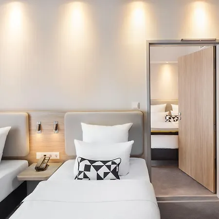 - East, An Ihg