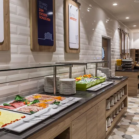 - East, An Ihg 4* Münih