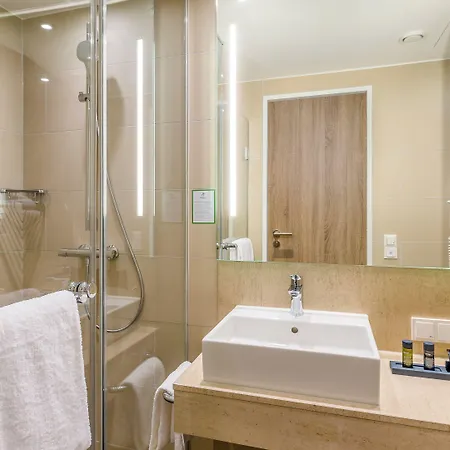 Hotel - East, An Ihg