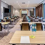 - East, An Ihg ホテル