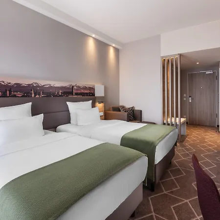 - East, An Ihg מלון מינכן