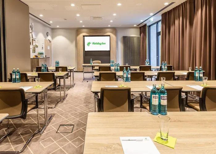 - East, An Ihg Otel