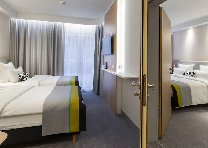 - East, An Ihg