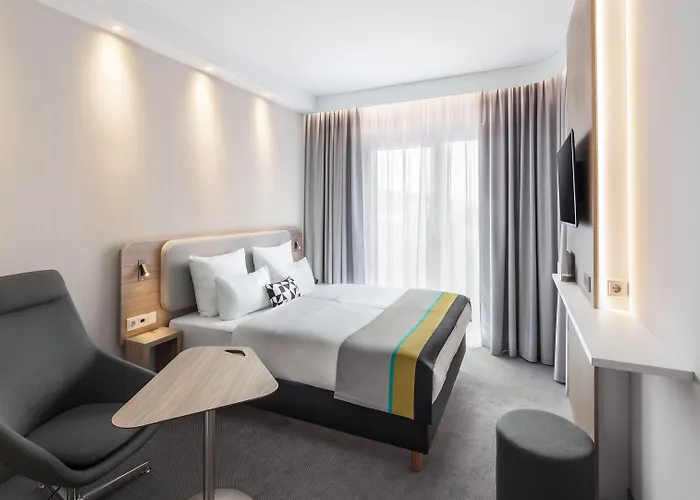 Otel - East, An Ihg