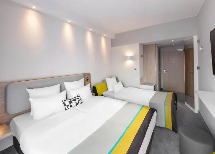 - East, An Ihg