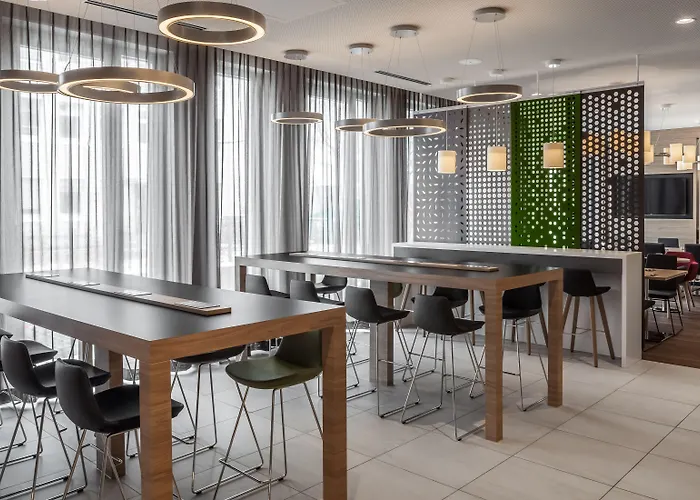 Otel - East, An Ihg