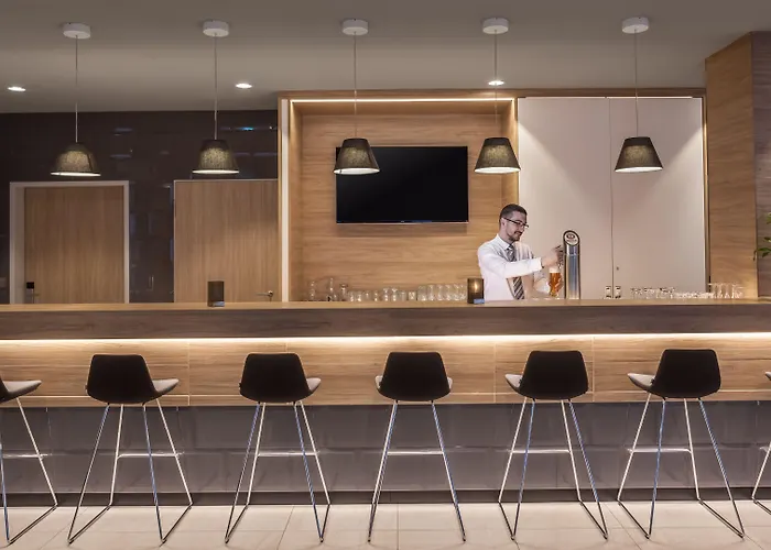 - East, An Ihg Otel