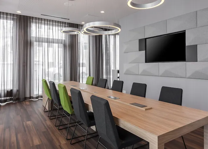 Otel - East, An Ihg 4*