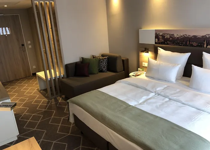 Otel - East, An Ihg Münih