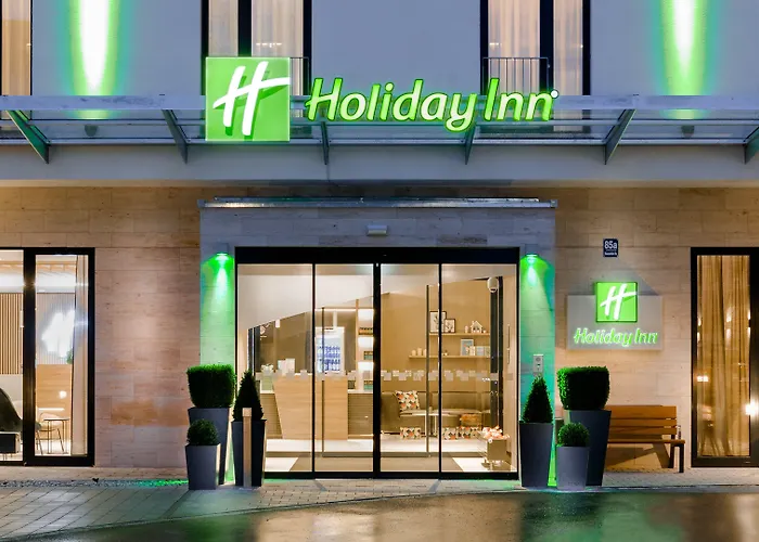 - East, An Ihg Otel 4*