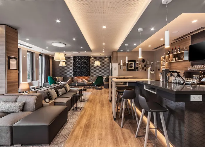 - East, An Ihg