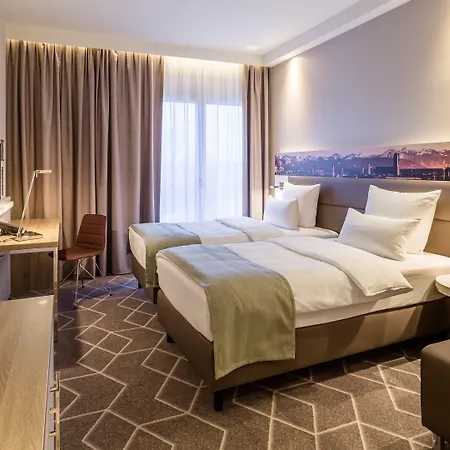 Hotel - East, An Ihg