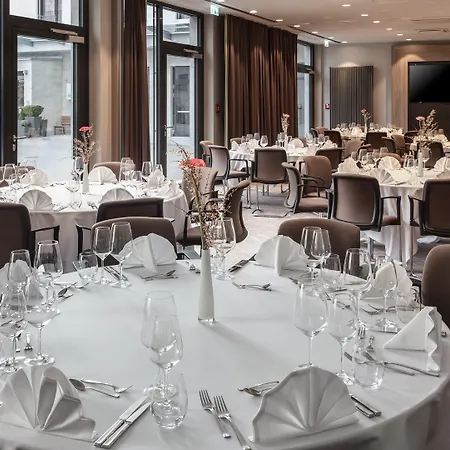 - East, An Ihg Hotel Mnichov